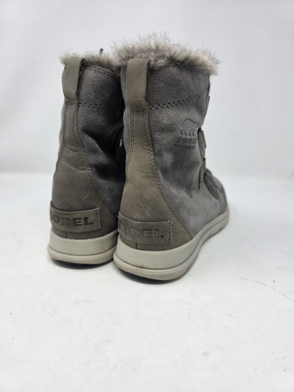 Sorel Whitney Short Waterproof Suede Faux Fur Winter Boots Womens Size 8.5 Grey